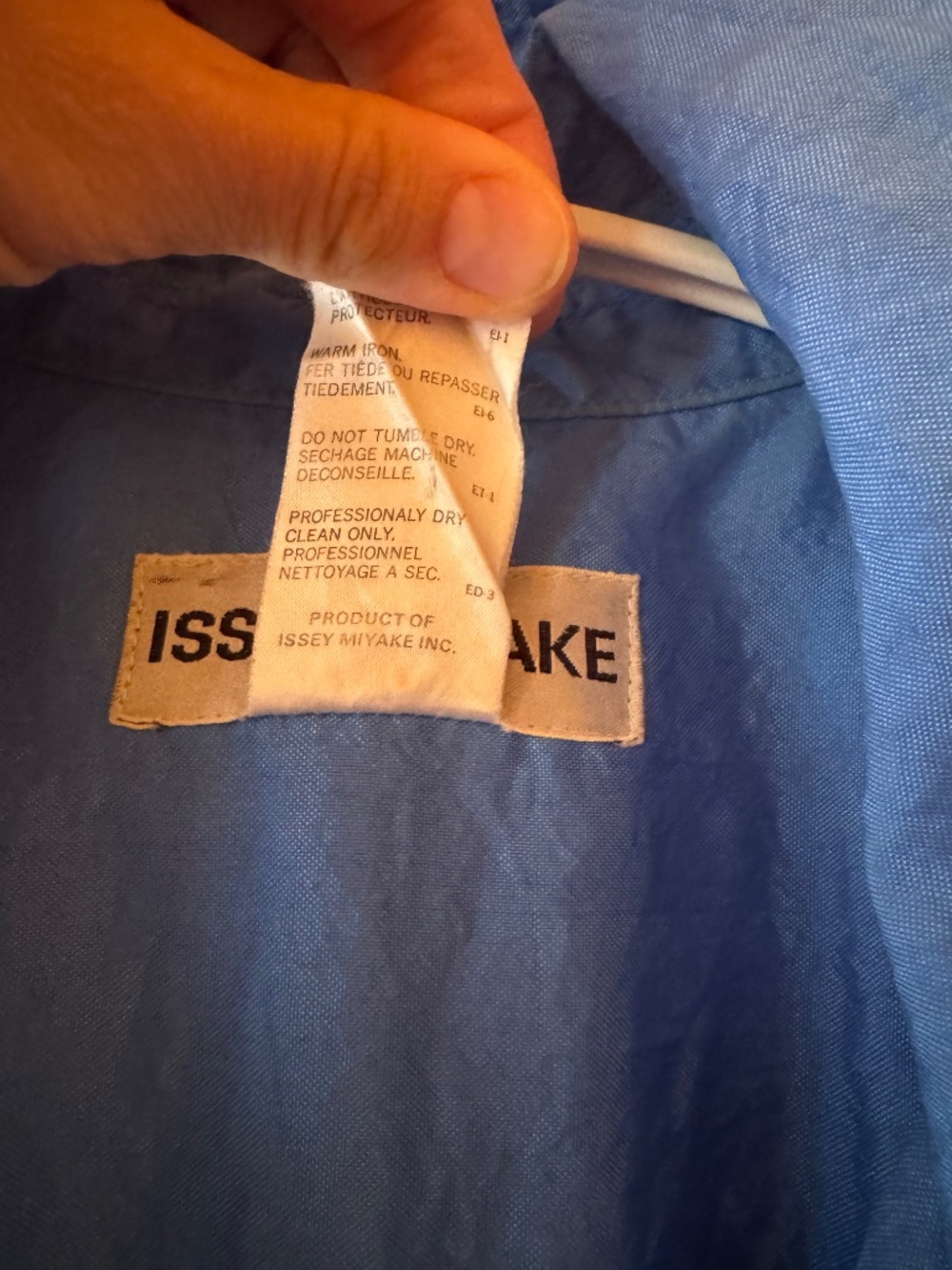 INCREDIBLE Issey Miyake Vintage Blue Mesh Rain Jacket - Picture 10 of 12